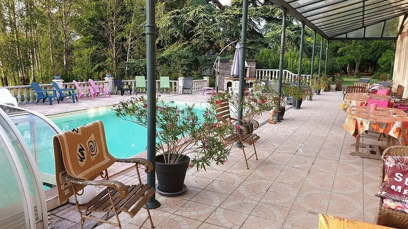 Château des Arches swimming pool