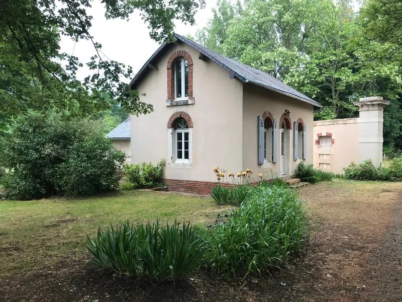 Château des Arches - Gatekeepers House - external view